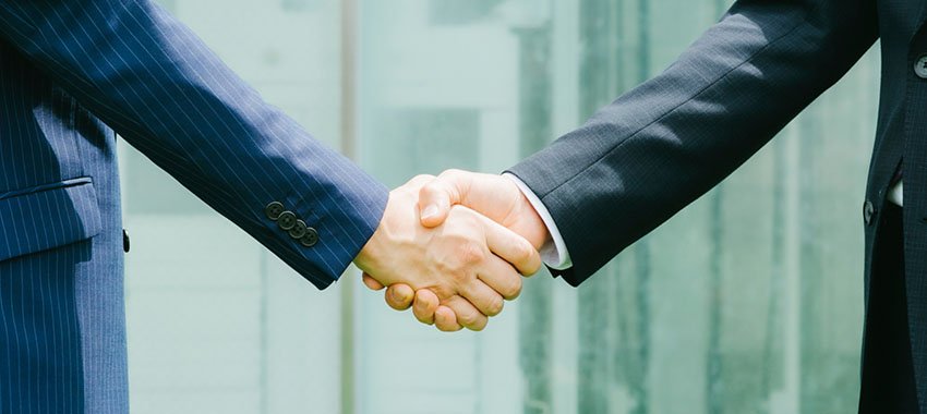 【売り手(譲渡側)向け】M&Aのメリット・デメリット、手続き方法や注意点などを解説